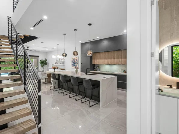 1123 NE 12th Avenue #A, Fort Lauderdale, FL 33304