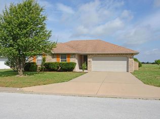 509 E Herron Dr, Ozark, MO 65721