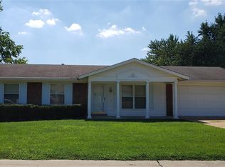 9 Avocado Tree Cir, Saint Peters, MO 63376