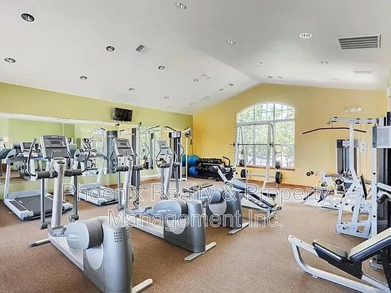 2900 Blue Sky Cir #5-103 — Photo 17