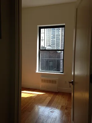 Rented by Roxann Realty LLC | media 17