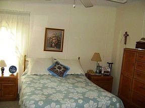 2nd image of 594 La Jardin