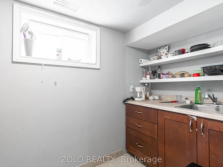 306 Spruce St #BASEMENT — Photo 5