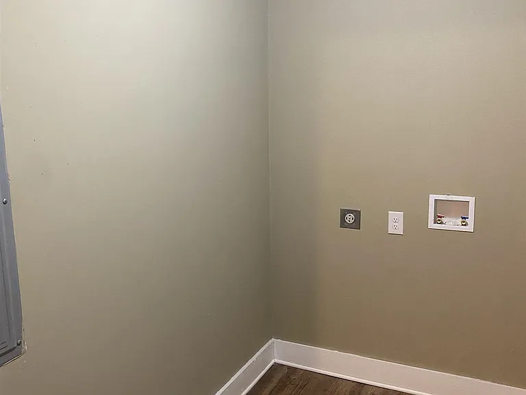 206 Sorrells St #A — Photo 11