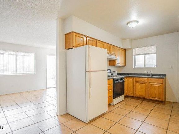 2nd image of 511 N Brown Ave