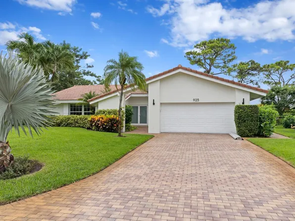 925 Foxpointe Cir, Delray Beach, FL 33445