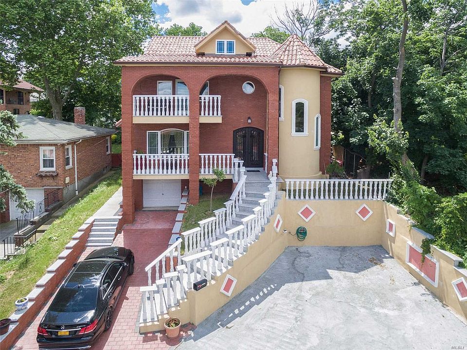 1st image of 3548 223rd St