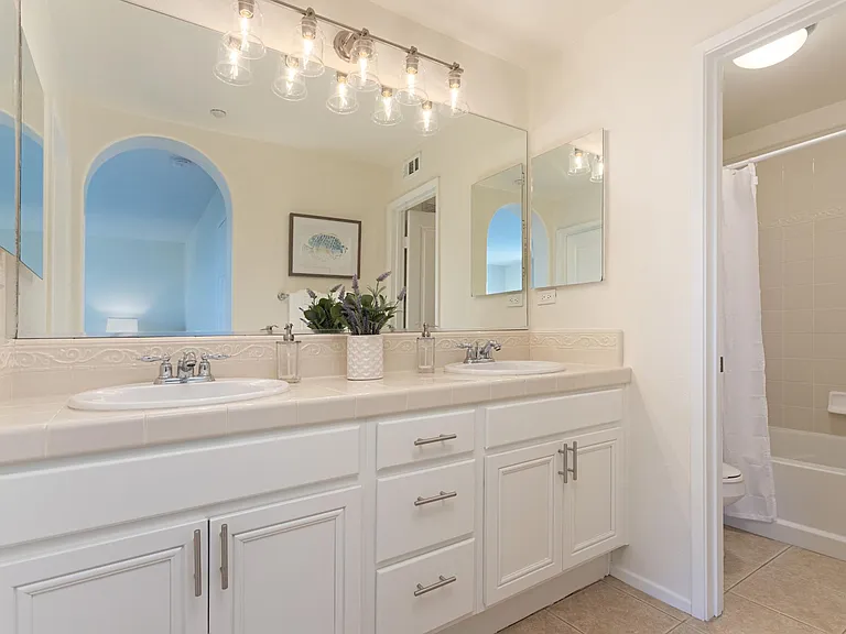577 Almond Rd — Photo 22
