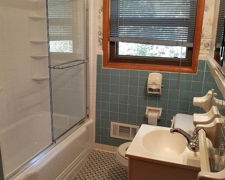 3184 Gay Dr — Photo 16