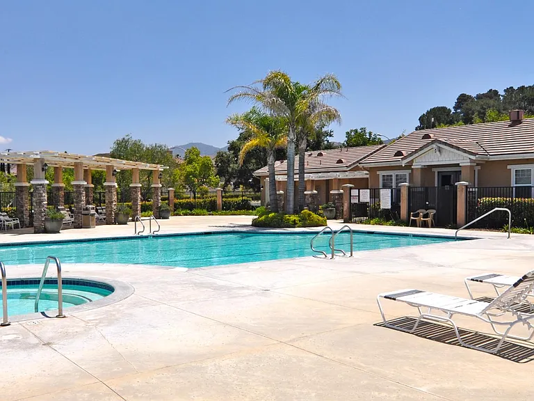 19608 Alyssa Dr — Photo 33