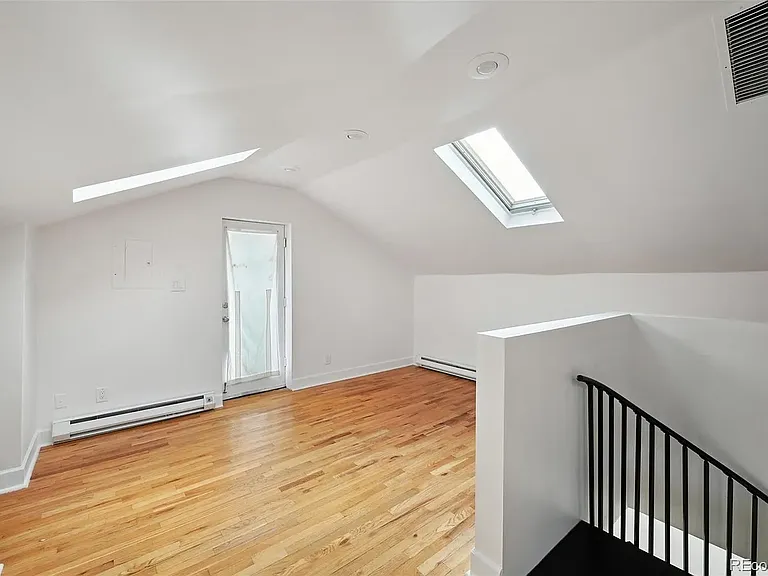 253 N Lincoln St #3 — Photo 3