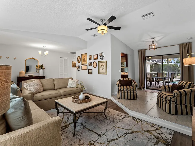 1535 Ultramarine Ln — Photo 30