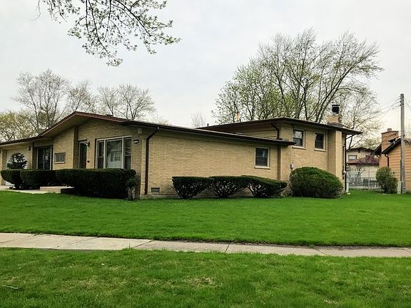 3rd image of 145 Pleasant Dr