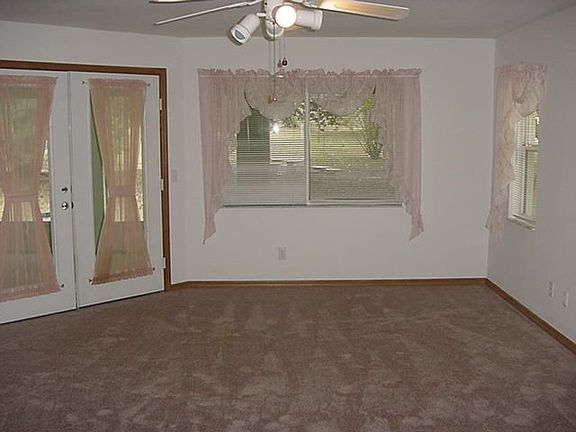 3rd image of 1931 SE 114th Ave