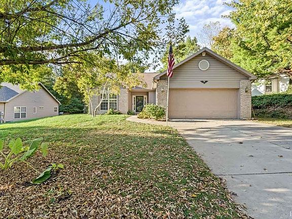 2nd image of 306 Weeping Willow Ln
