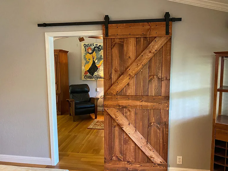 2nd Bedroom entry