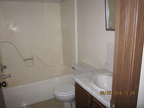 Full Bathroom upstairs