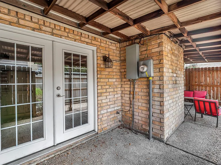 1553 W Sam Houston Pkwy S — Photo 31