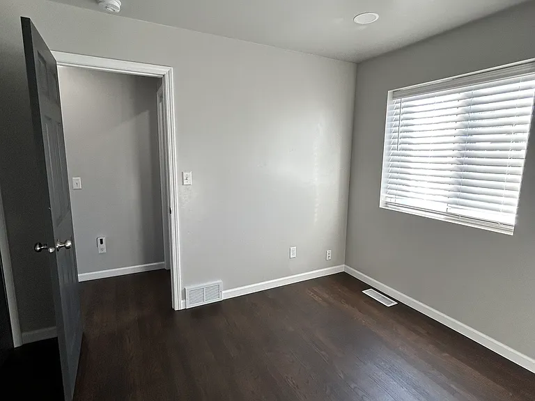 1614 Holly St — Photo 11