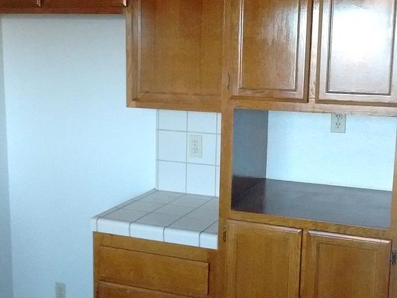 Kitchen fridge/microwave area