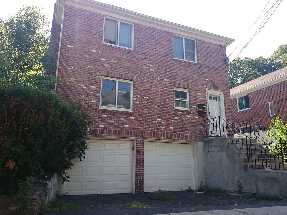 2nd image of 30-32 Shaw St