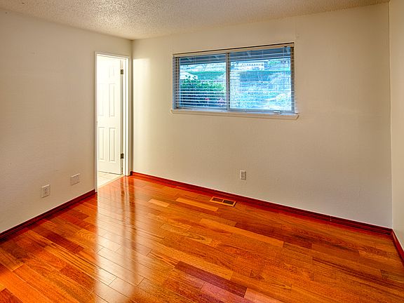 Upstairs Bedroom #1