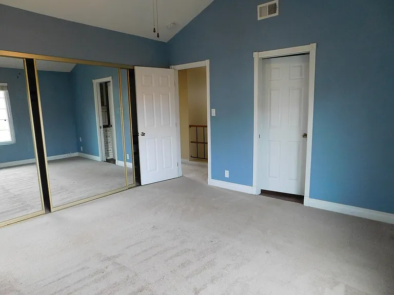 1651 S Juniper St #225 — Photo 4