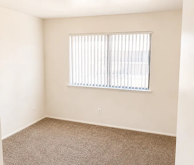 2125 North Ave #24 — Photo 5