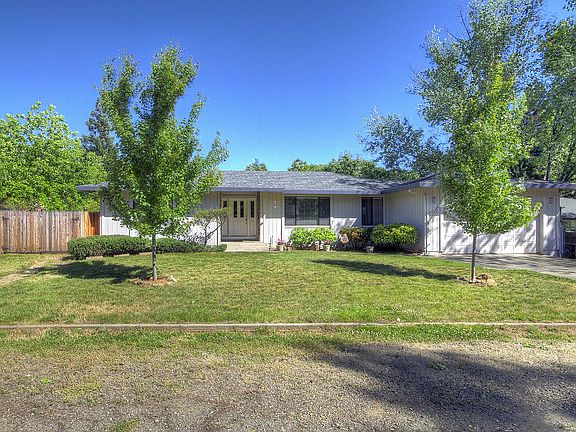 2nd image of 3162 Piper Ct