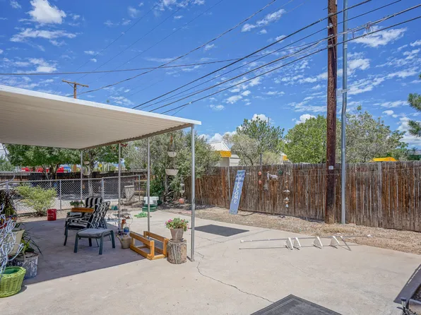 416 Kentucky St SE, Albuquerque, NM 87108