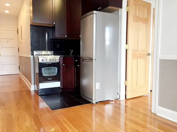 35 Christopher Street image 1 of 9