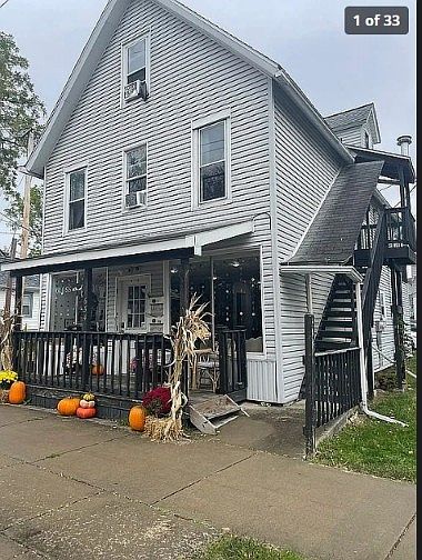1st image of 654 Chenango St