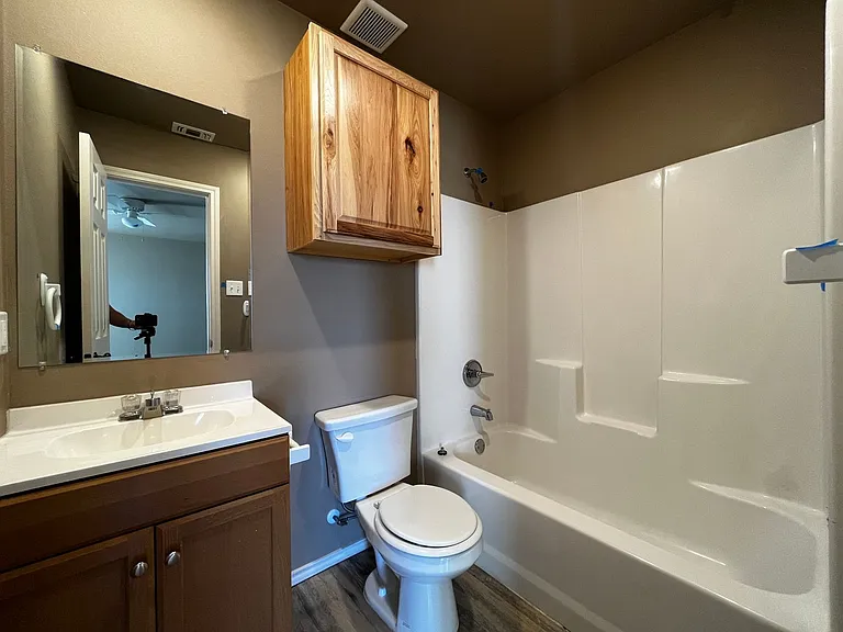 1702 E Dartmouth St — Photo 8