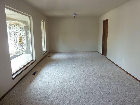 5th image of 3504 Baird Dr