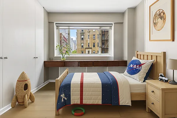 Sold by Douglas Elliman | media 8