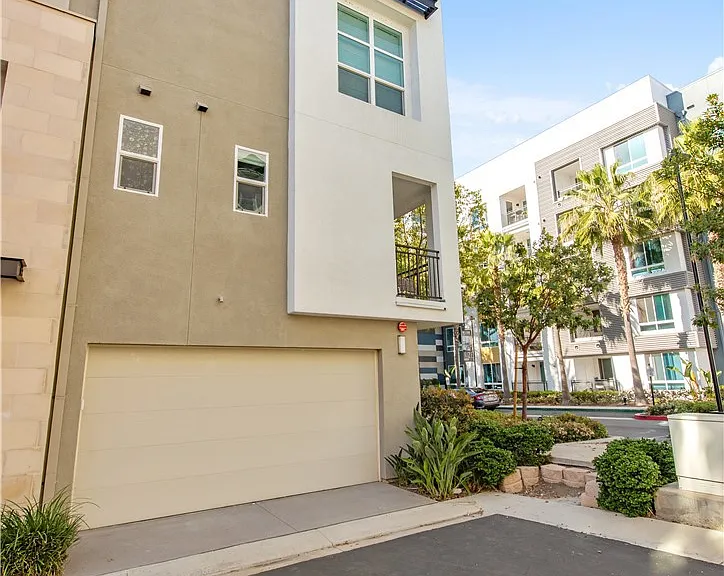 2208 Synergy — Photo 20