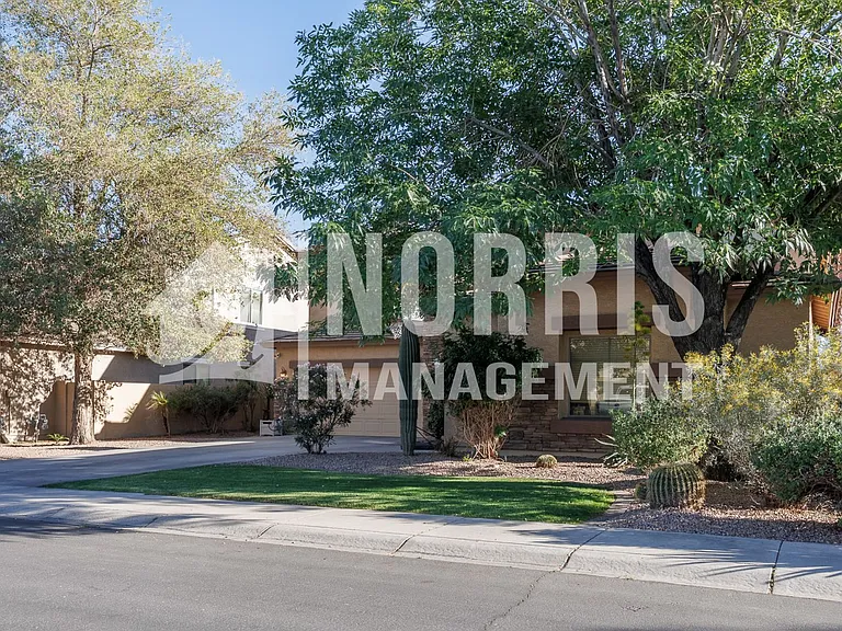 311 W Blue Lagoon Dr — Photo 3