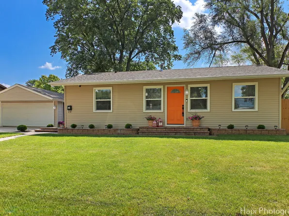 414 Cedar Cir, Streamwood, IL 60107