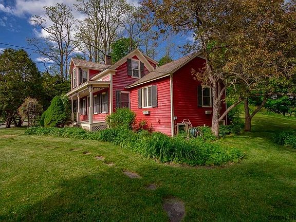 3rd image of 34 Blanchard St