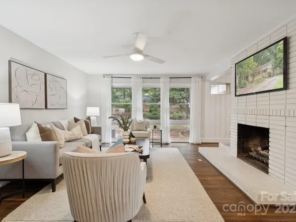 1944 Sandhurst Dr, Charlotte, NC 28205