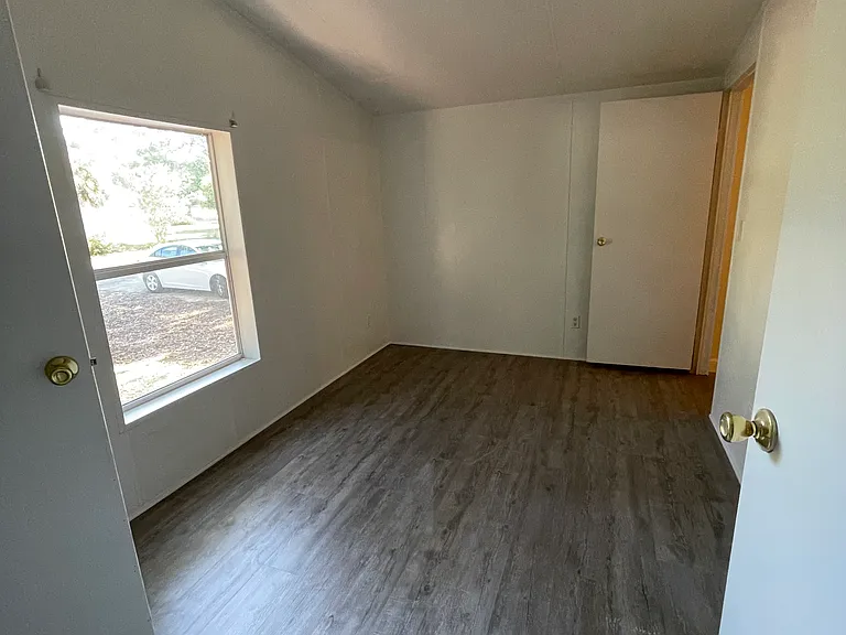 9830 SE 164th Pl — Photo 9