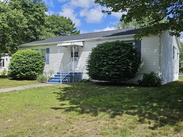 13 Silver Birch Ln, Kingston, MA 02364