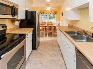 8183 Northwest Dr, Clive, IA 50325