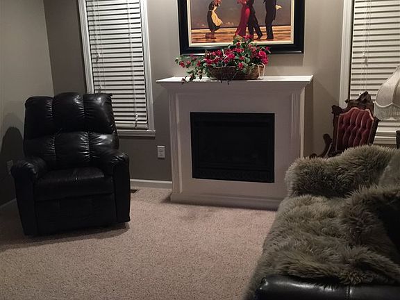 2nd image of 1554 Fox Run Ct