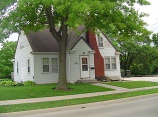 1040 N Governor St, Iowa City, IA 52245