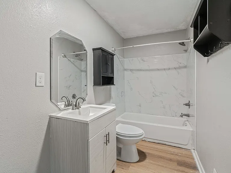 3813 Fairmont Blvd NE #2 — Photo 14