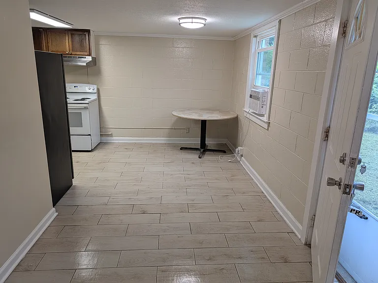632 Chatham Ave — Photo 7