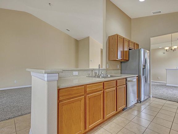 3rd image of 1030 Venetian Dr Unit 201