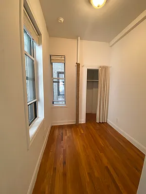 Rented by Peter R. Hungerford, LREB | media 23