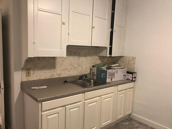 2nd image of 1946 E 120th St #2
